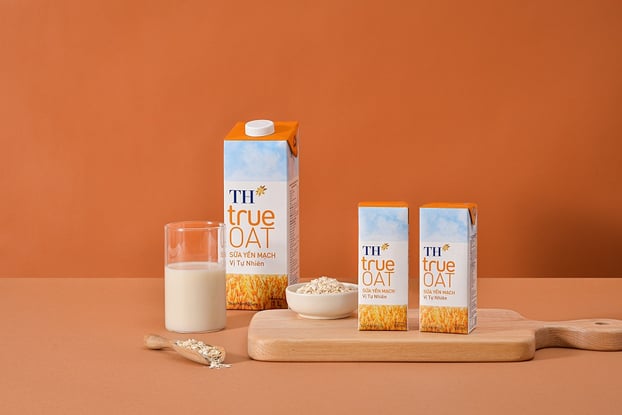 TH true OAT được sản xuất với 98% dịch yến mạch, hoàn toàn không bổ sung đường và phù hợp sử dụng cho cả gia đình.