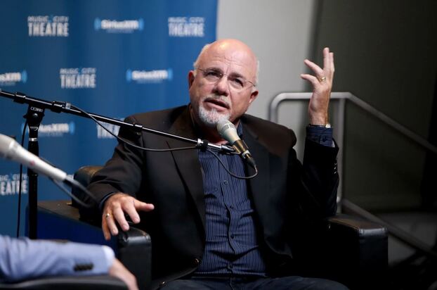 Cố vấn tài chính Dave Ramsey 