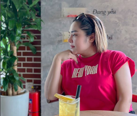 Chị Bùi Yến Linh - chủ chuỗi homestay ở Vinhomes Ocean Park.