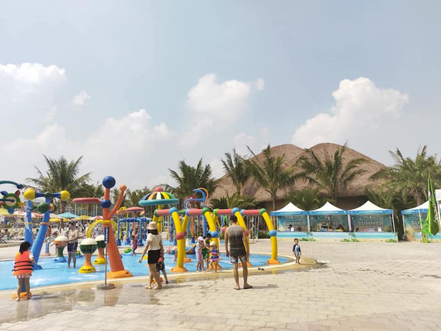 Thay vì đi biển ở xa, gia đình tôi chọn lựa đi biển ở Vinhomes Ocean Park 1 và 2 để không mất thời gian di chuyển