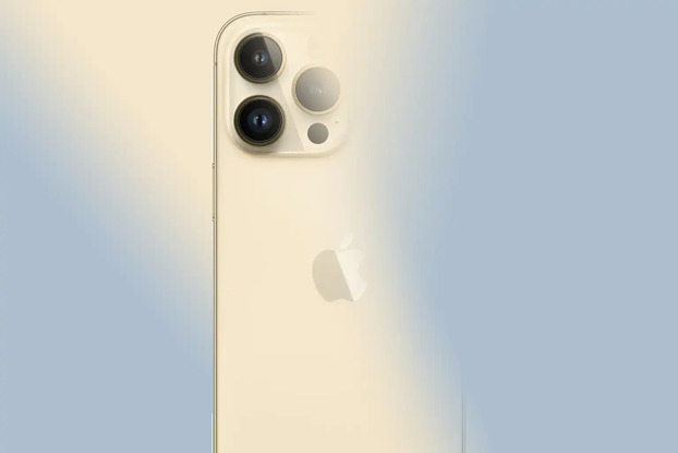 iPhone 15 Pro không có quá nhiều khác biệt về mặt kích thước so với phiên bản tiền nhiệm