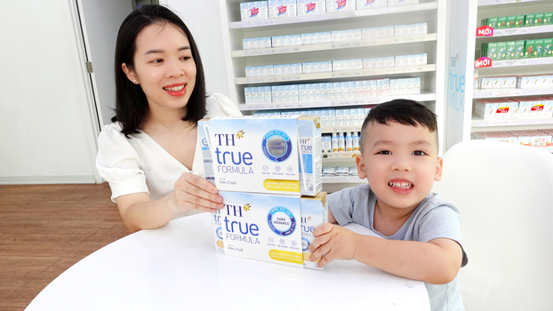 TH true FORMULA là một trong những giải pháp giúp bố mẹ đáp ứng nhu cầu dinh dưỡng cho con trẻ trong bối cảnh bữa ăn hằng ngày của trẻ Việt Nam thiếu đến 50% nhu cầu vi chất.