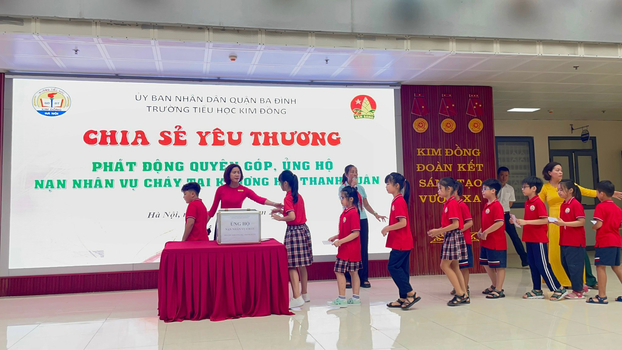  Toàn trường TH Kim Đồng quyên góp, ủng hộ nhằm san sẻ phần nào mất mát của gia đình các nạn nhân vụ cháy chung cư mini Khương Hạ.