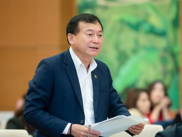 PGS.TS Nguyễn Quang Tuyến, Phó Chủ tịch Hội đồng trường, Trưởng khoa Pháp luật Kinh tế (ĐH Luật Hà Nội).