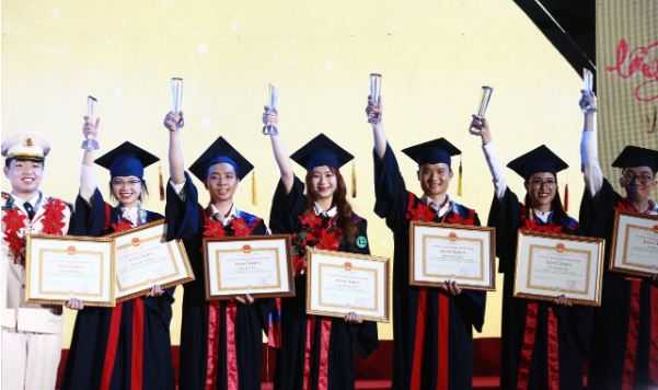 Năm 2023 là năm 21 TP Hà Nội tổ chức Tuyên dương Thủ khoa xuất sắc tốt nghiệp các trường đại học, học viện trên địa bàn.