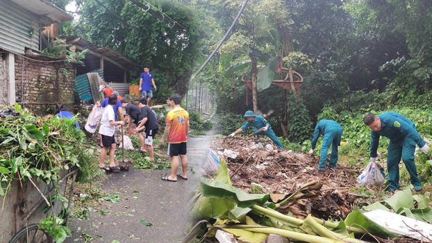 Người dân và lực lượng chức năng quận Tây Hồ tiến hành tổng vệ sinh môi trường để phòng chống sốt xuất huyết