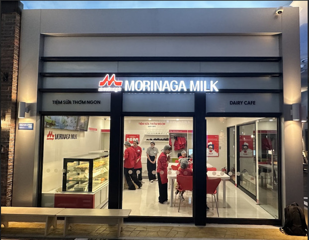 Gian hàng TIỆM SỮA THƠM NGON / Dairy Cafe của Morinaga Milk tại KidZania Hà Nội