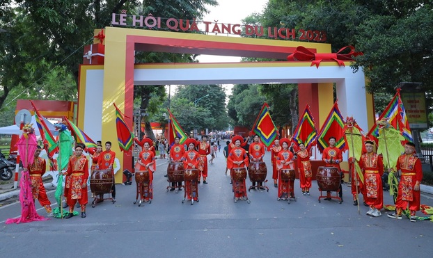 Nhiều hoạt động trải nghiệm, vui chơi hấp dẫn tại Lễ hội Quà tặng du lịch Hà Nội 2023