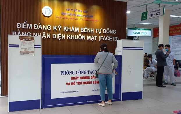 Người bệnh đăng ký khám bệnh bằng FACE ID tại BV ĐK Xanh Pôn
