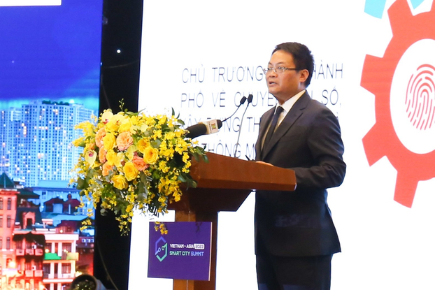Giám đốc Sở Thông tin và Truyền thông Hà Nội Nguyễn Việt Hùng nhấn mạnh Hà Nội có vị thế, cơ hội và cũng nhiều thách thức khi xây dựng thành phố thông minh.