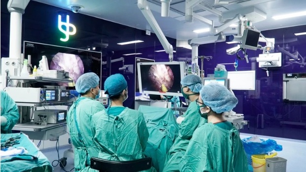 Kíp phẫu thuật BV ĐK Xanh Pôn thực hiện phẫu thuật nang ống mật chủ nội soi một lỗ
