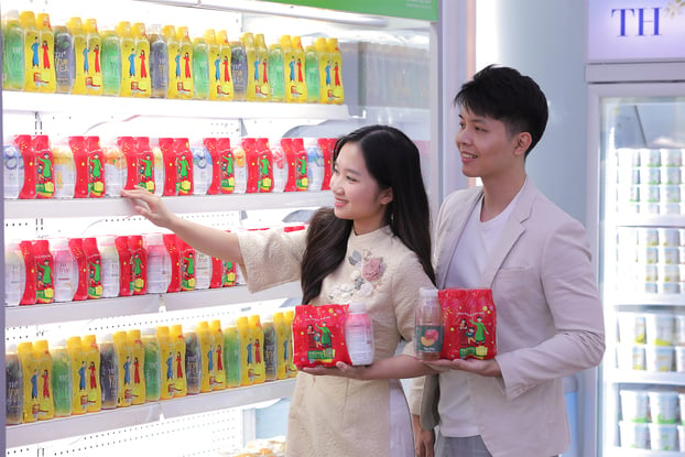 Bộ sản phẩm Tết đến từ Tập đoàn TH hứa hẹn sẽ trở thành món quà sức khỏe thiết thực, thay lời chúc an khang dành tặng những người thân yêu