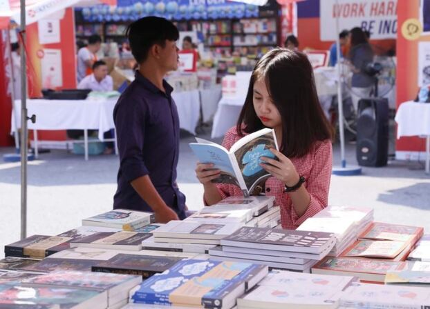 Không gian nuôi dưỡng văn hóa đọc ở Hội sách Hà Nội.