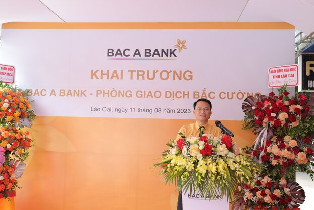 Ông Nguyễn Văn Khoa, Giám đốc Chi nhánh Lào Cai phát biểu tại lễ khai trương