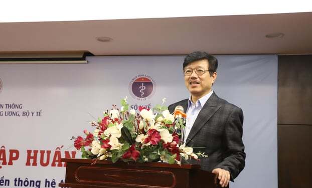 Nhà báo, Ths Vũ Mạnh Cường, Giám đốc Trung tâm Tuyền thông - GDSK Trung ương phát biểu tại hội thảo.