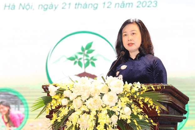 Bộ trưởng Bộ Y tế Đào Hồng Lan phát biểu khai mạc Lễ vinh danh Vì sự phát triển dược liệu Việt.
