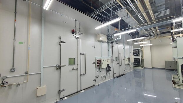Các phòng thí nghiệm được trang bị đầy đủ thiết bị hiện đại  