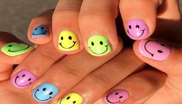 Làm nail mang đến hạnh phúc cho người tiêu dùng