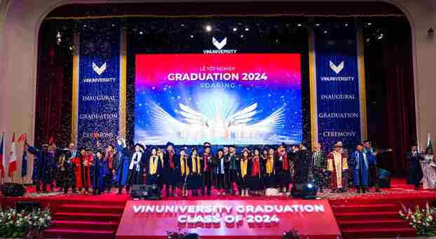 Thành tích xuất sắc của các tân khoa khóa đầu tiên khẳng định thực lực đào tạo hàn lâm của VinUni trên con đường trở thành trường Đại học tinh hoa, đẳng cấp của Việt N