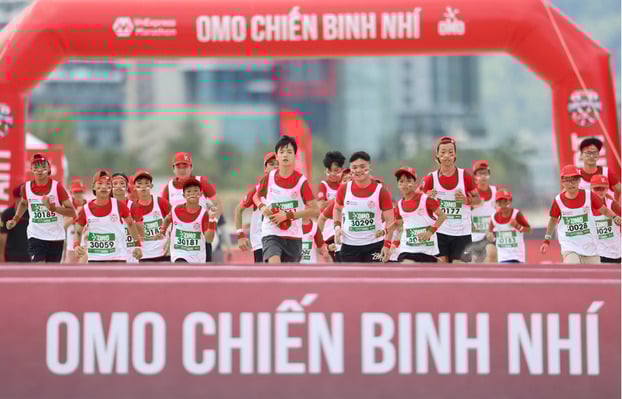 Runner nhí rời vạch xuất phát. Ảnh: Đức Đồng