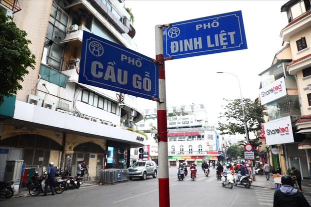 Hà Nội thí điểm gắn mã QR Code trên một số tuyến phố.