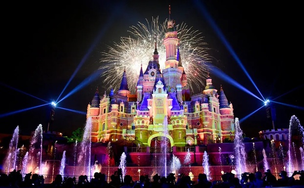 Quần thể Shanghai Disney Resort. Ảnh The New York Times