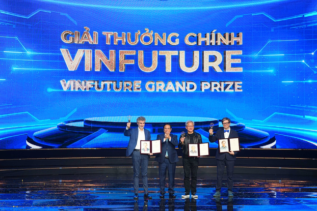 Thủ tướng Chính phủ Phạm Minh Chính trao giải thưởng Chính VinFuture 2024 trị giá 3 triệu đô la cho các chủ nhân giải thưởng chính