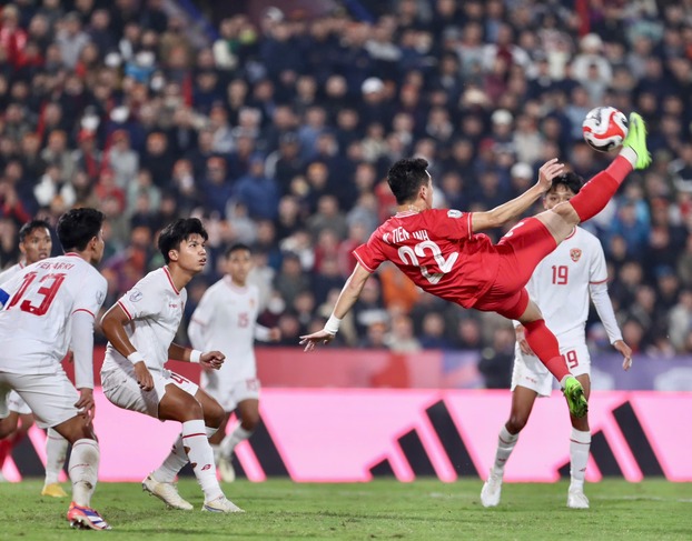 Chiến thắng 1-0 trước đội tuyển Indonesia ở lượt trận tiếp theo của thầy trò HLV Kim Sang-sik cũng không thuyết phục được người hâm mộ, bởi nhiều ý kiến cho rằng đội bóng xứ vạn đảo không có đội hình mạnh nhất ở giải năm nay. (Ảnh: VFF)