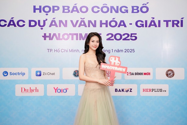 Miss Universe Vietnam 2023 Bùi Quỳnh Hoa.