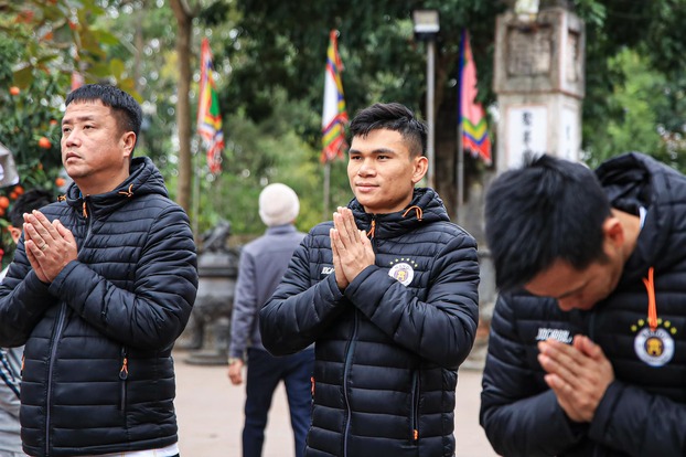 Hậu vệ Phạm Xuân Mạnh cầu mong bình an trong ngày đầu năm mới