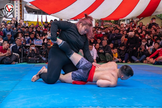 Nhà vô địch SEA Games phải chịu thua (Ảnh: Grappling Việt Nam).