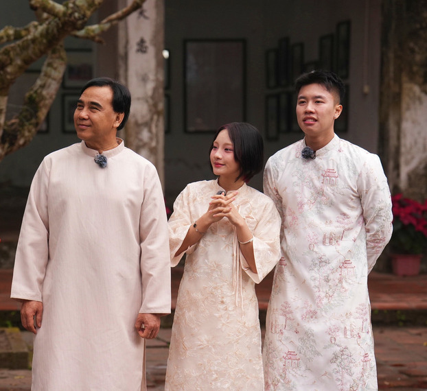 MC Quyền Linh hỗ trợ các nghệ sĩ trẻ khi cùng tham gia
