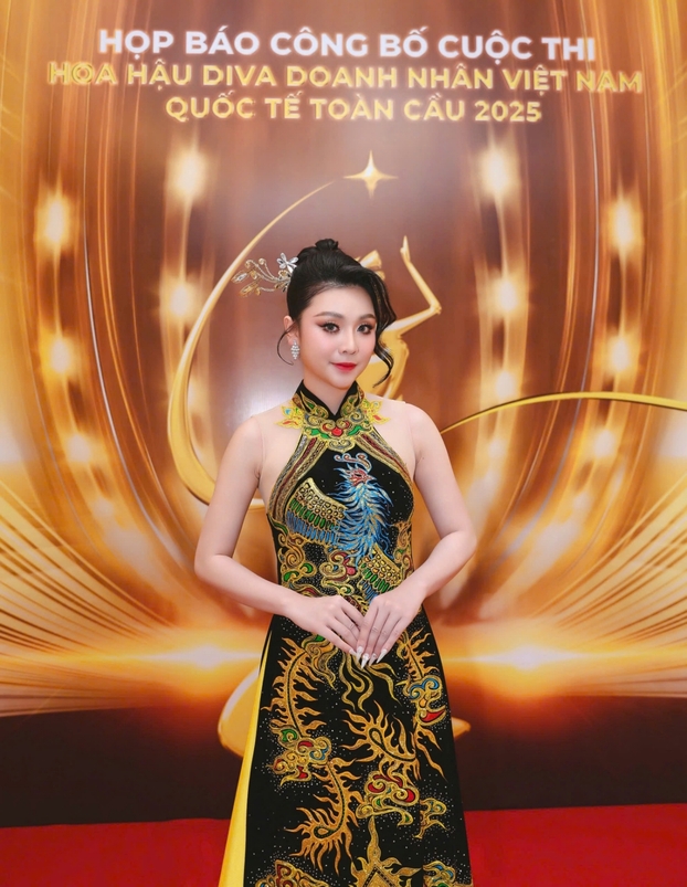 Bà Trương Bích Truyền, trưởng ban tổ chức cuộc thi.