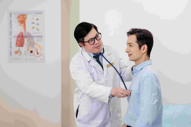PGS.TS.BS Nguyễn Văn Đĩnh - Giám đốc Trung tâm Miễn dịch - Dị ứng Lâm sàng Bệnh viện ĐKQT Vinmec Times City