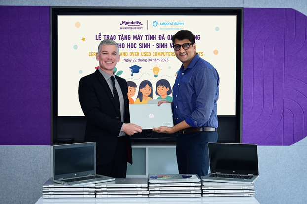 Đây là lần thứ 3 Mondelez Kinh Đô trao tặng máy tính cho các tổ chức này để hỗ trợ cho các em học sinh, sinh viên nâng cao chất lượng học tập.