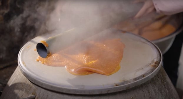 Chiếc bánh trái tim nhưng trông rất 