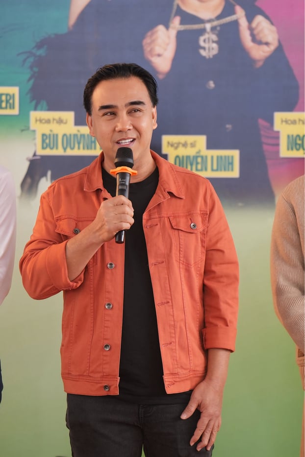 MC Quyền Linh đồng hành cùng chương trình 
