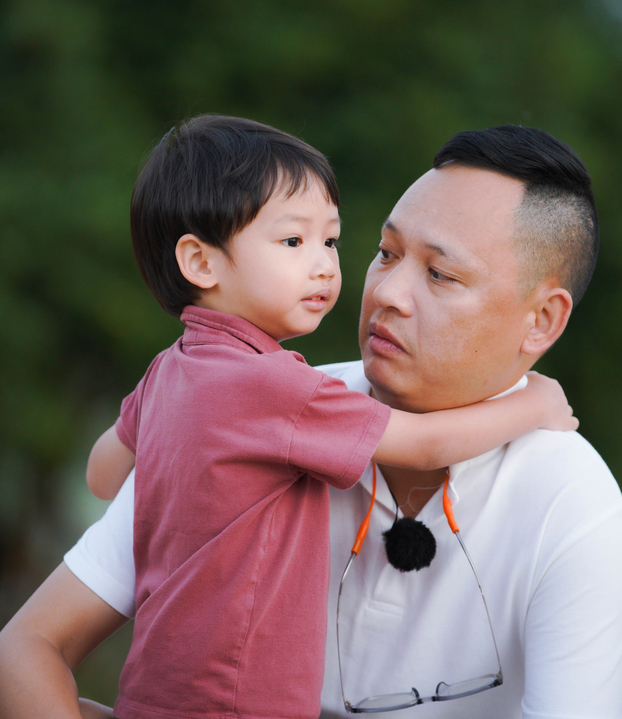 Nhạc sĩ Nguyễn Hải Phong và con trai út trong hành trình khởi động của 
