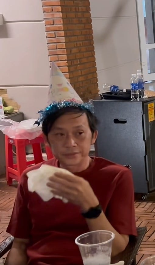 hoai-linh-duong-trieu-vu
