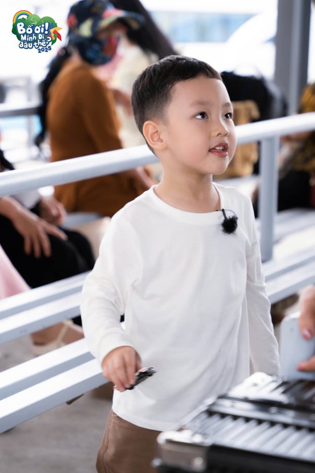 Bé Noah, cậu con trai mới 4 tuổi của giọng ca 
