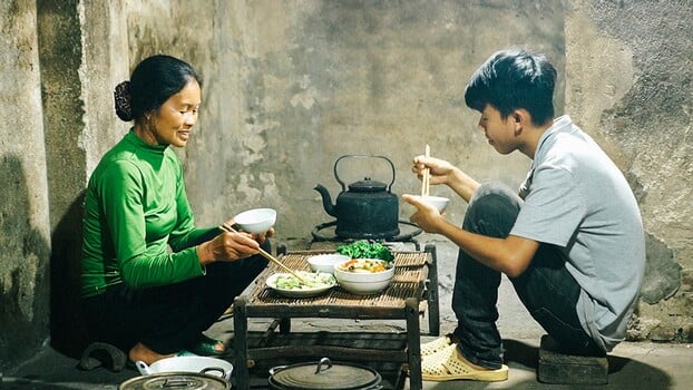 am-thuc-me-lam-va-cau-chuyen-roi-pho-ve-que-6