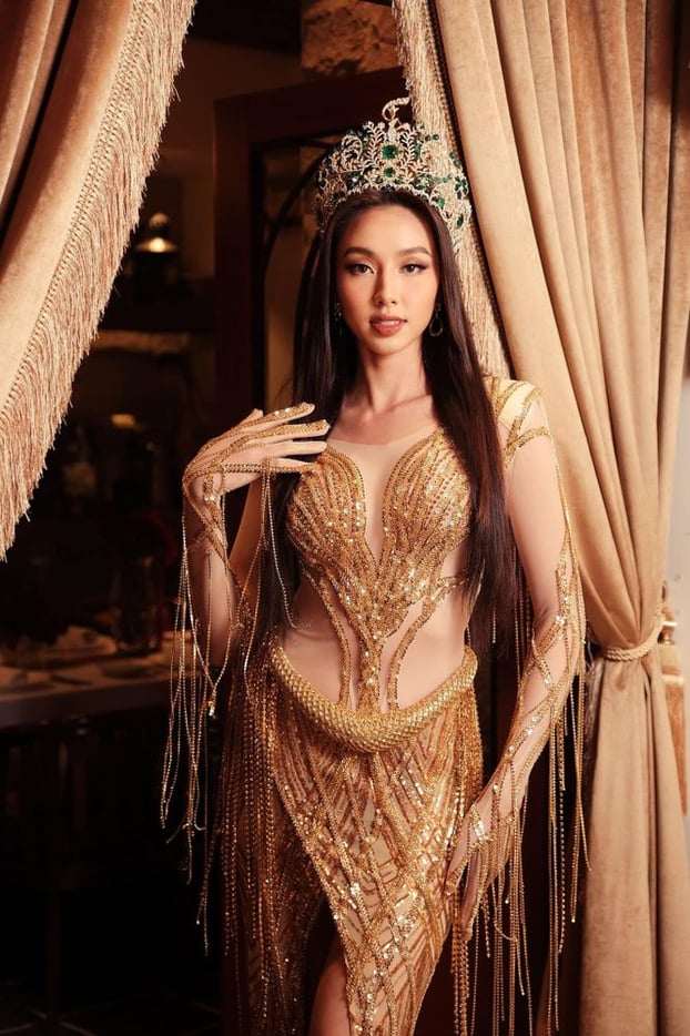 Mỹ nhân sinh năm 1998 đứng trước nguy cơ bị tước vương miện.