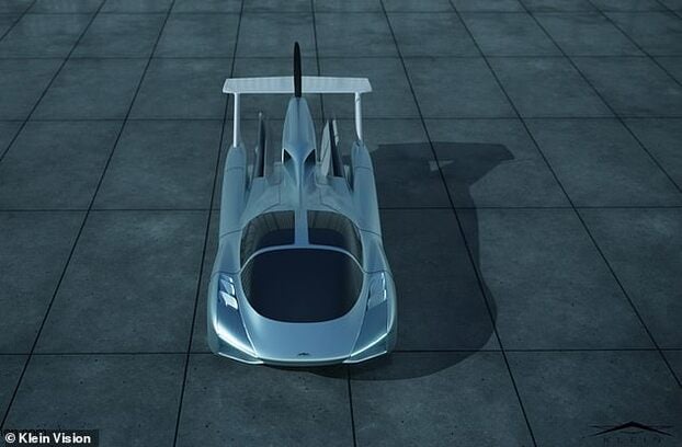 Công ty đã tung ra loạt ảnh quảng bá nguyên mẫu tiếp theo của AirCar, dự kiến bay thử vào tháng 9.