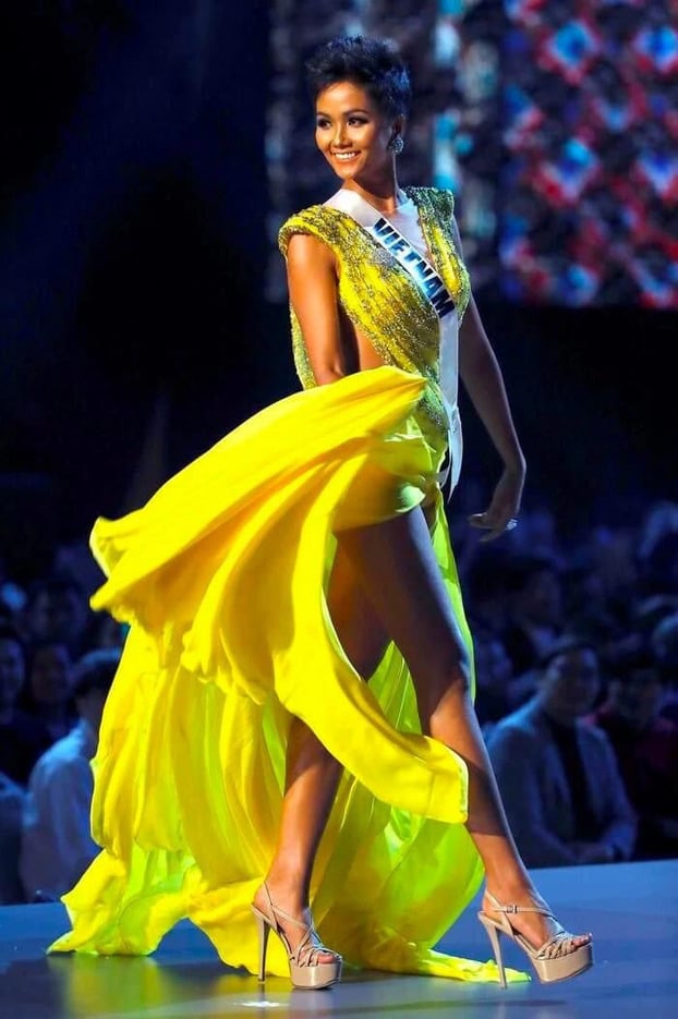 H'Hen Niê tạo ra địa chấn với thành tích Top 5 Miss Universe 2018.