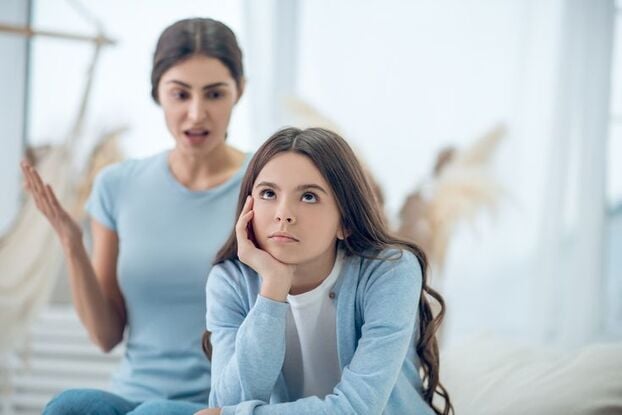 Nuôi dạy con kiểu độc đoán ảnh hưởng sâu sắc đến tính cách trẻ ( Ảnh minh họa)