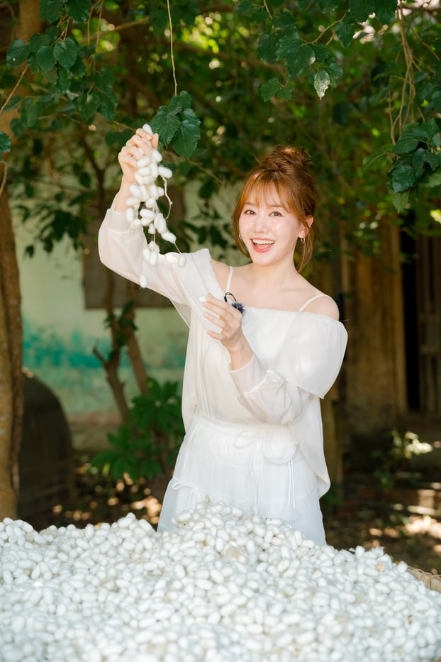 Hari Won đồng hành trong chặng 2 của 