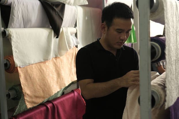 NTK Lê Thanh Hòa tâm đắc với lụa Mã Châu.