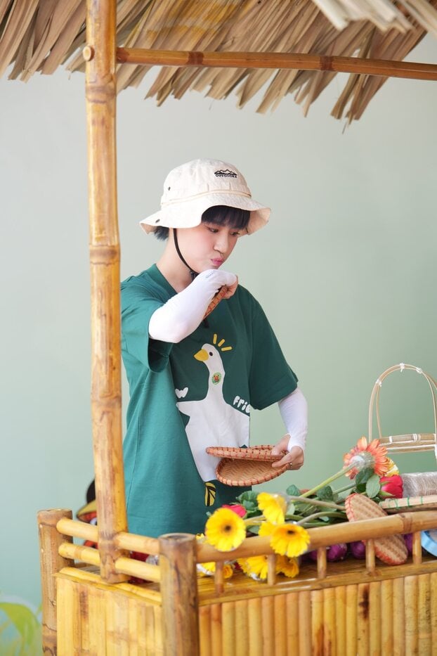 Nhiều người nhận xét Pháo như được sống đúng với tuổi 22 khi tham gia Về quê làm giàu. Cô thể hiện sự tinh nghịch, trẻ trung và đầy hứng thú khi khám phá các hoạt động văn hóa, ẩm thực và đặc sản địa phương
