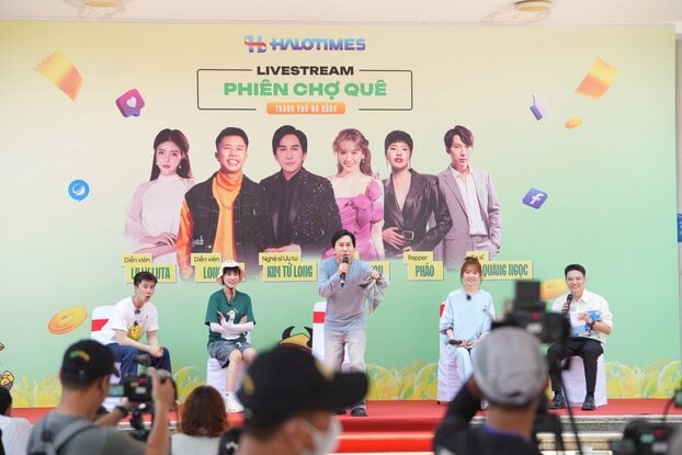 Chương trình có điểm mới mẻ với phần livestream, quảng bá sản vật địa phương ở mỗi tỉnh thành đi qua.