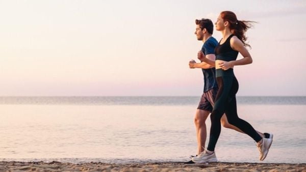 Chạy bộ đúng cách, phù hợp giúp cơ thể khỏe mạnh, giảm cân, cải thiện sức khỏe tim mạch... Ảnh minh họa.
